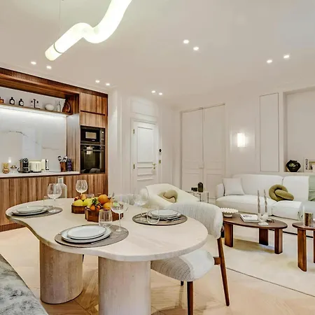 La Luna Sta Sorgendo Apartment Raiano