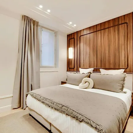 La Luna Sta Sorgendo Apartment *